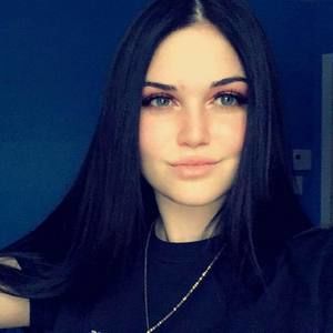 Meet your Posher, Émilie